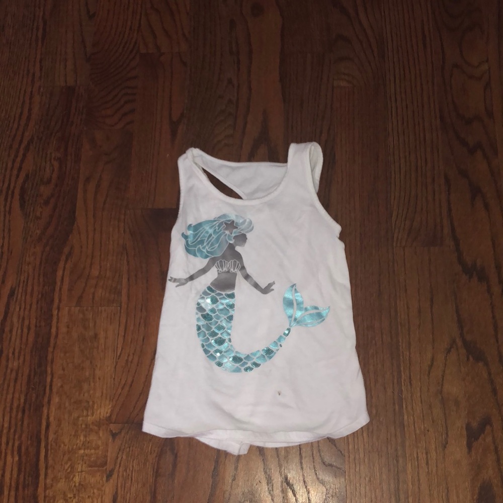 Girls mermaid tank